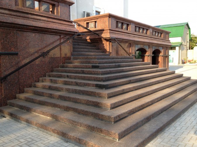 Сходи з каменю